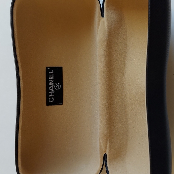 Chanel Sunglass Case  Black Good Condition - Picture 3 of 9